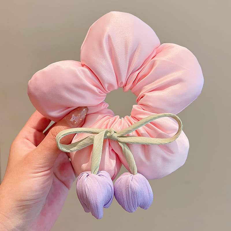 ヘアアクセサリー シュシュ 花びら舞うお姫様