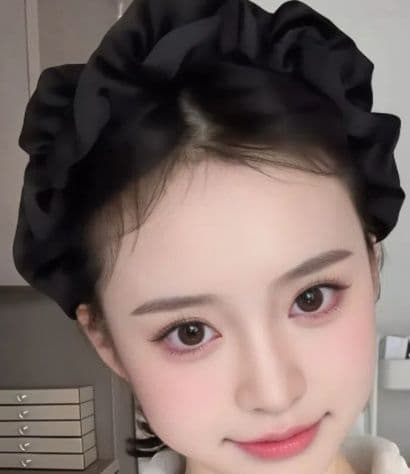 ヘアアクセサリー カチューシャ 贅沢フリルサテン