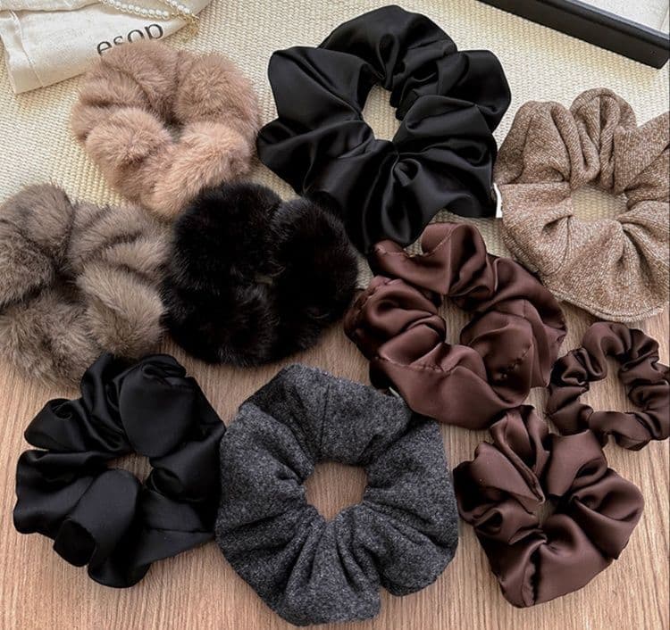 ヘアアクセサリー シュシュ 上品なつやめき絹風シュシュ