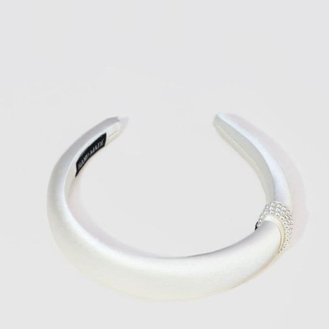 ヘアアクセサリーカチューシャ 煌めきラインパッド