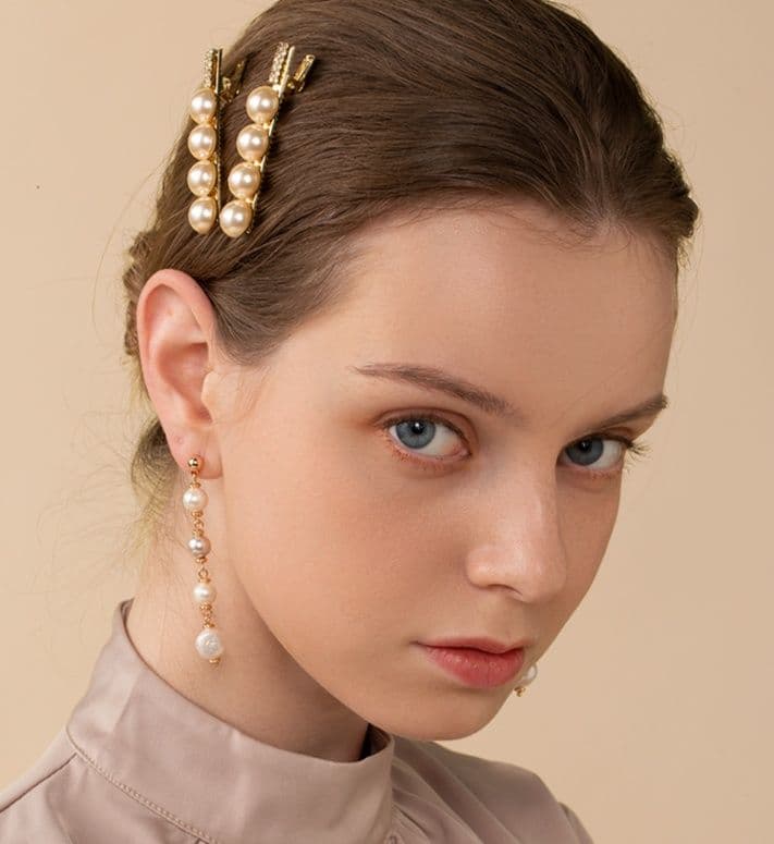 ヘアアクセサリー バレッタ 優美な真珠飾り クラシックバレッタ
