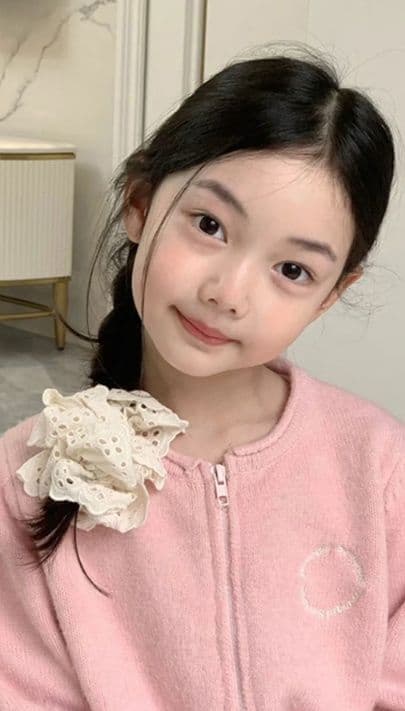 ヘアアクセサリー シュシュ レース花模様ふんわりシュシュ