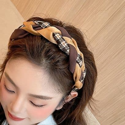ヘアアクセサリー カチューシャ 華やかな三つ編み