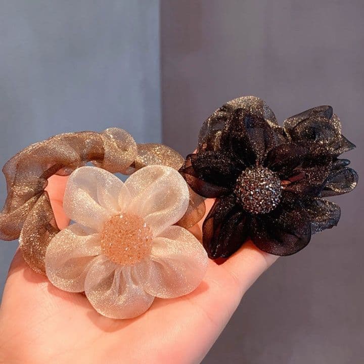 ヘアアクセサリー シュシュ 花びら輝くお花シュシュ