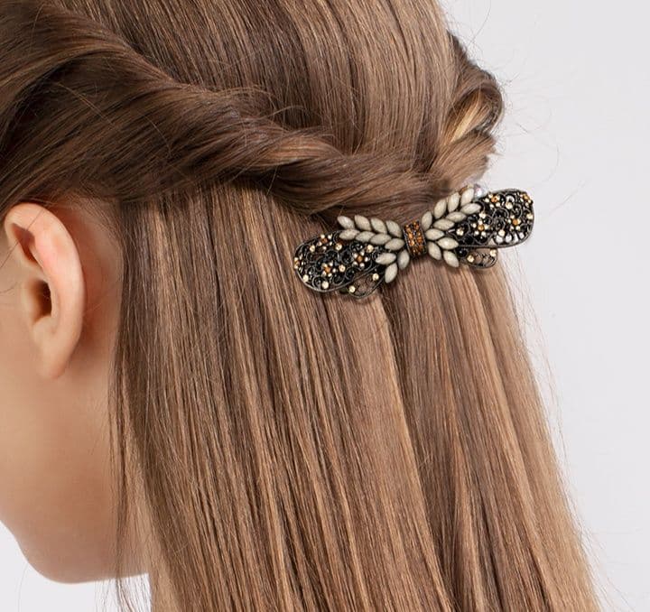 ヘアアクセサリー バレッタ 優雅な蝶々リーフバレッタ