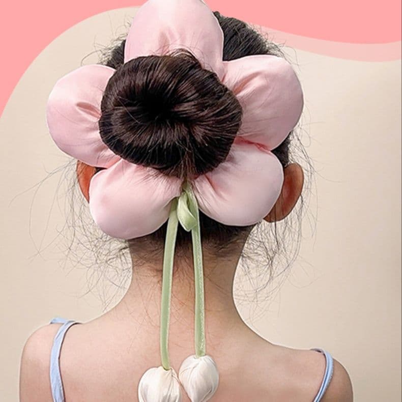 ヘアアクセサリー シュシュ 花びら舞うお姫様