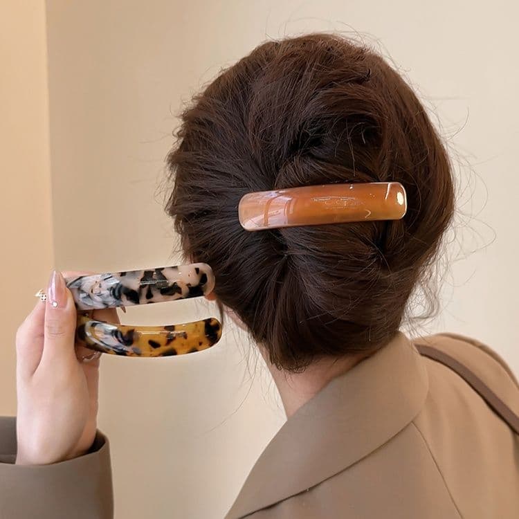 ヘアアクセサリー バレッタ 艶やか曲線オーバルバレッタ