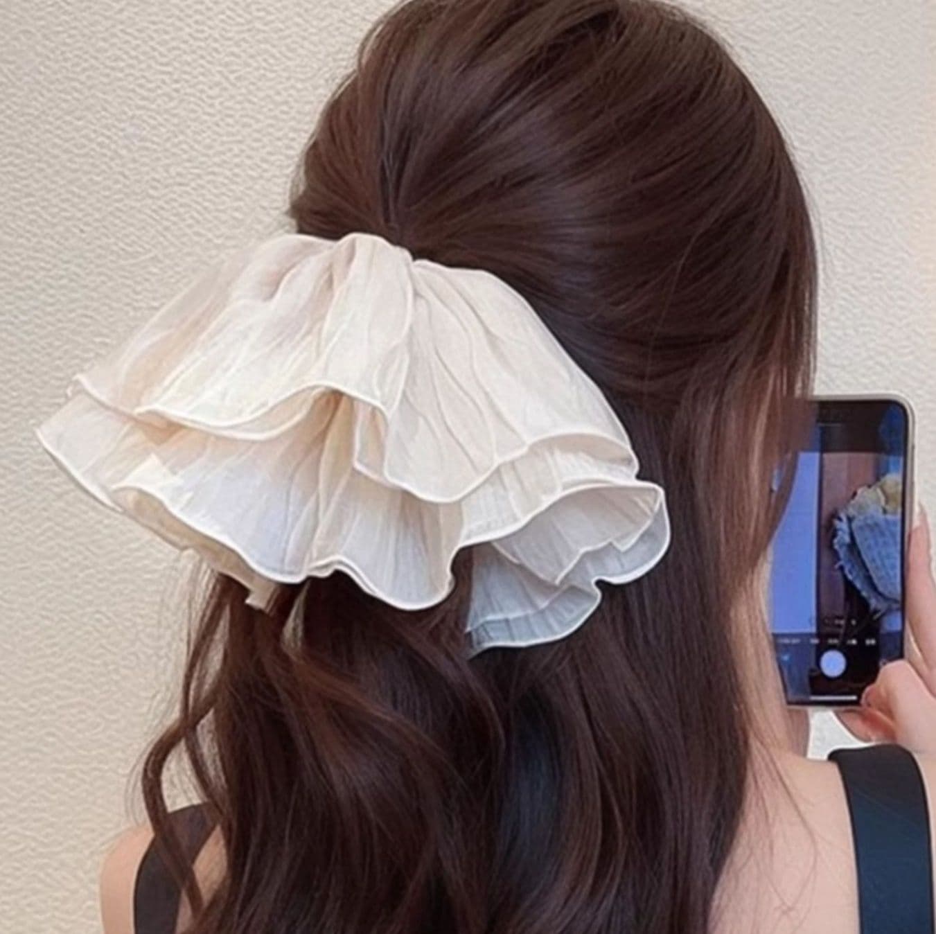 ヘアアクセサリー シュシュ ふんわりフリル