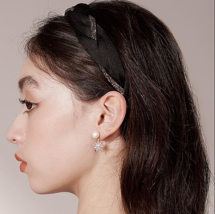 ヘアアクセサリー カチューシャ キラめき織りなすサテンカチューシャ