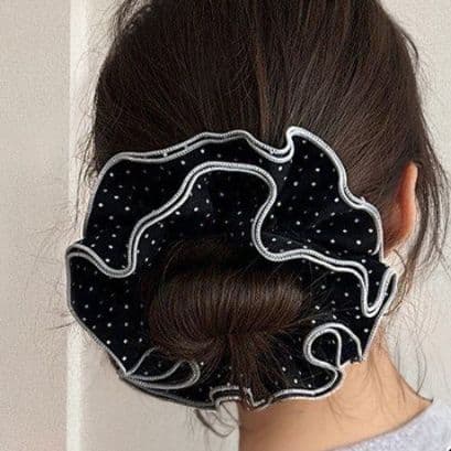 ヘアアクセサリー シュシュ 水玉フリル