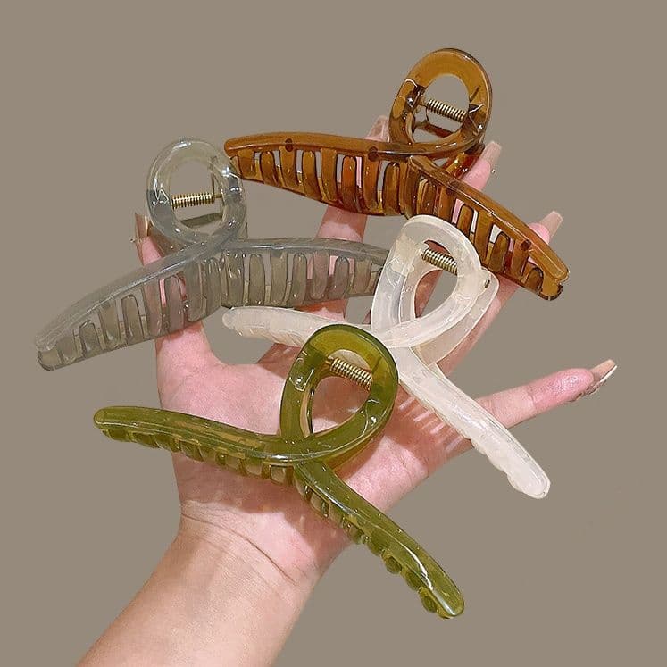 ヘアアクセサリー 透明感のある丸型金具付きスティックバレッタ