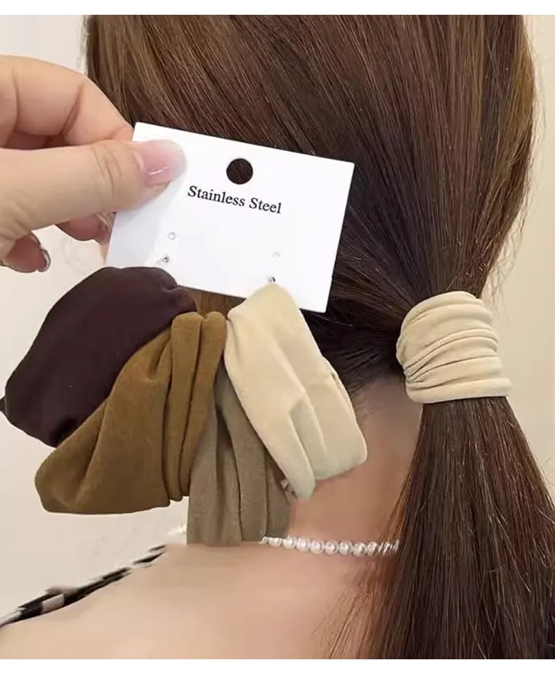 ヘアアクセサリー なめらか質感 ふんわりシュシュ