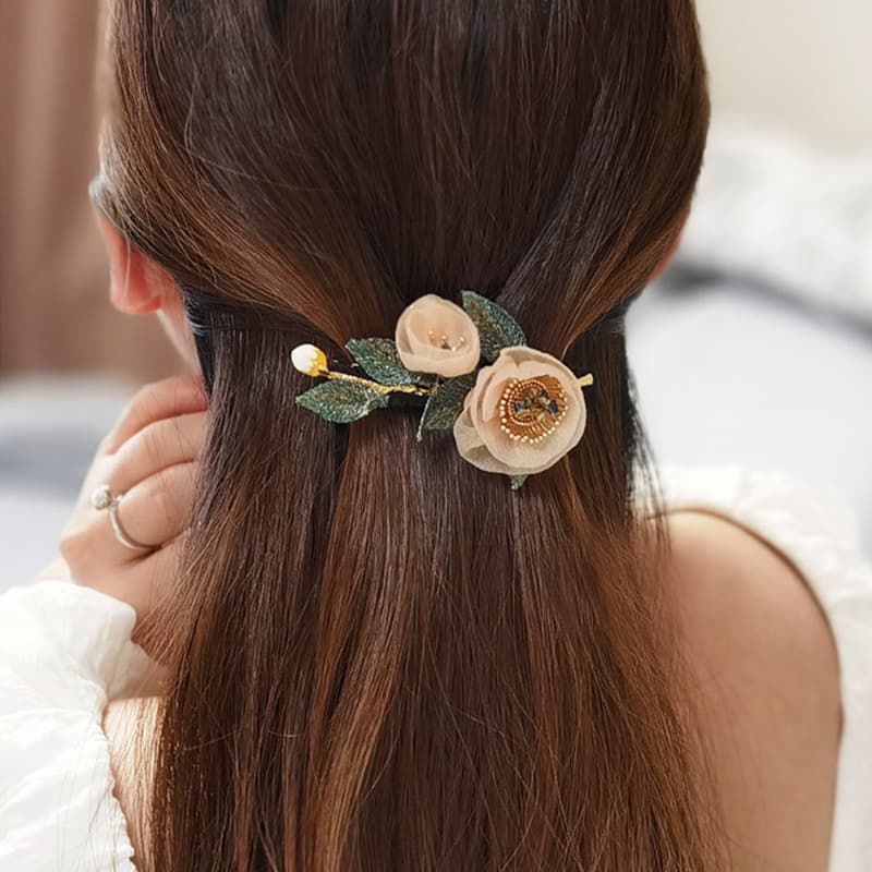 ヘアアクセサリー バレッタ 優美な花びらバレッタ