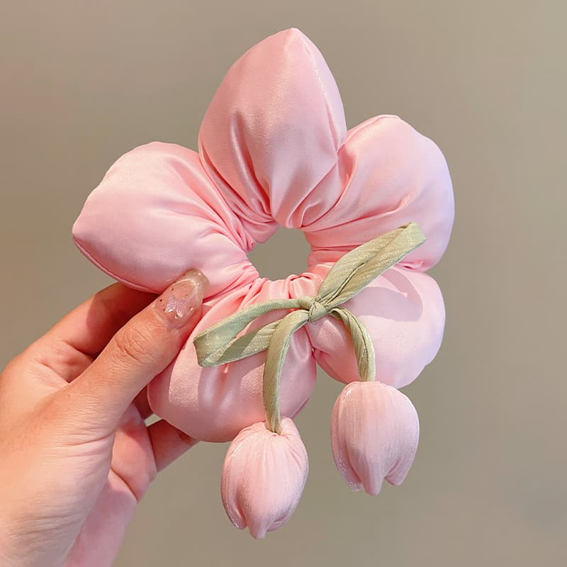 ヘアアクセサリー シュシュ 花びら舞うお姫様