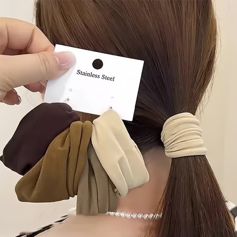 ヘアアクセサリー なめらか質感 ふんわりシュシュ