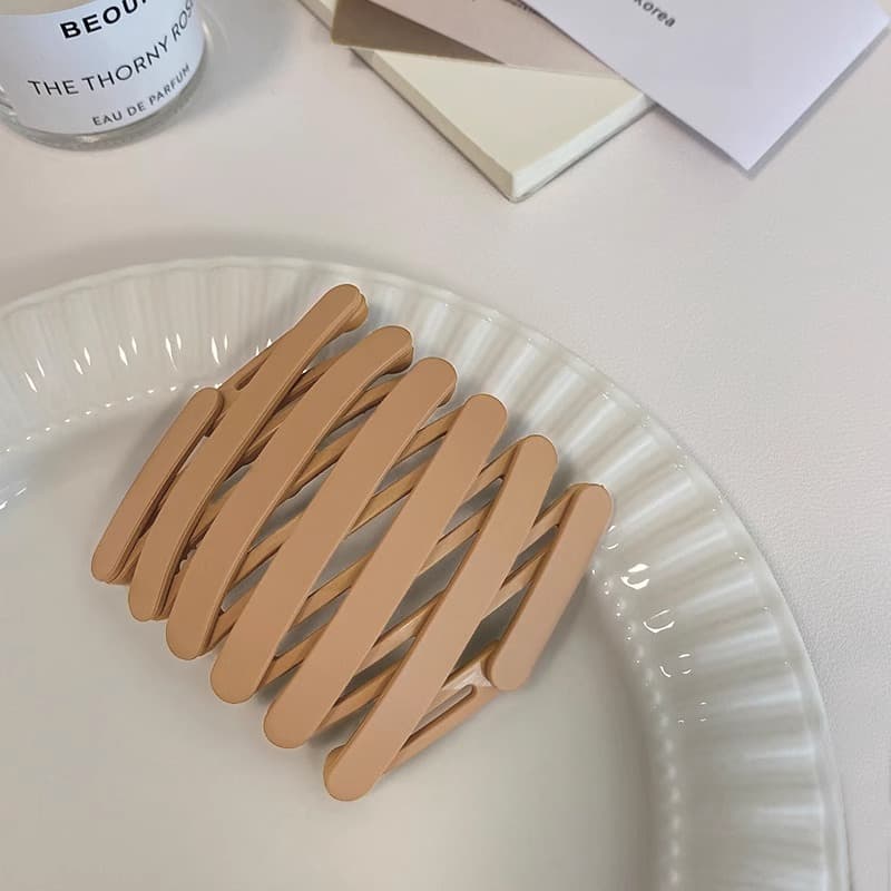 ヘアアクセサリー カチューシャ 伸縮自在多機能