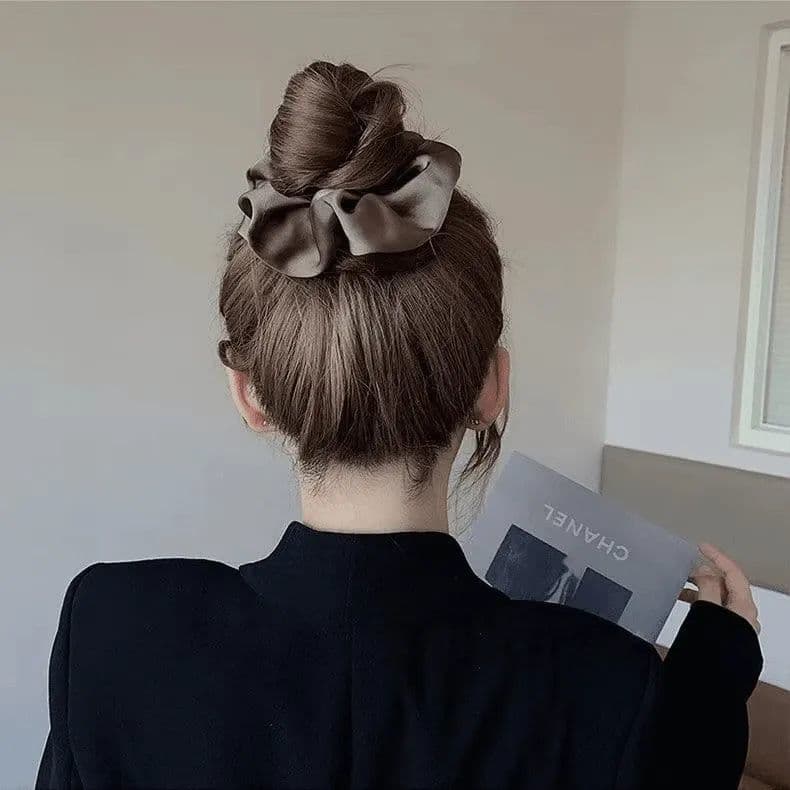ヘアアクセサリー シュシュ しっとり光沢感シルキーシュシュ