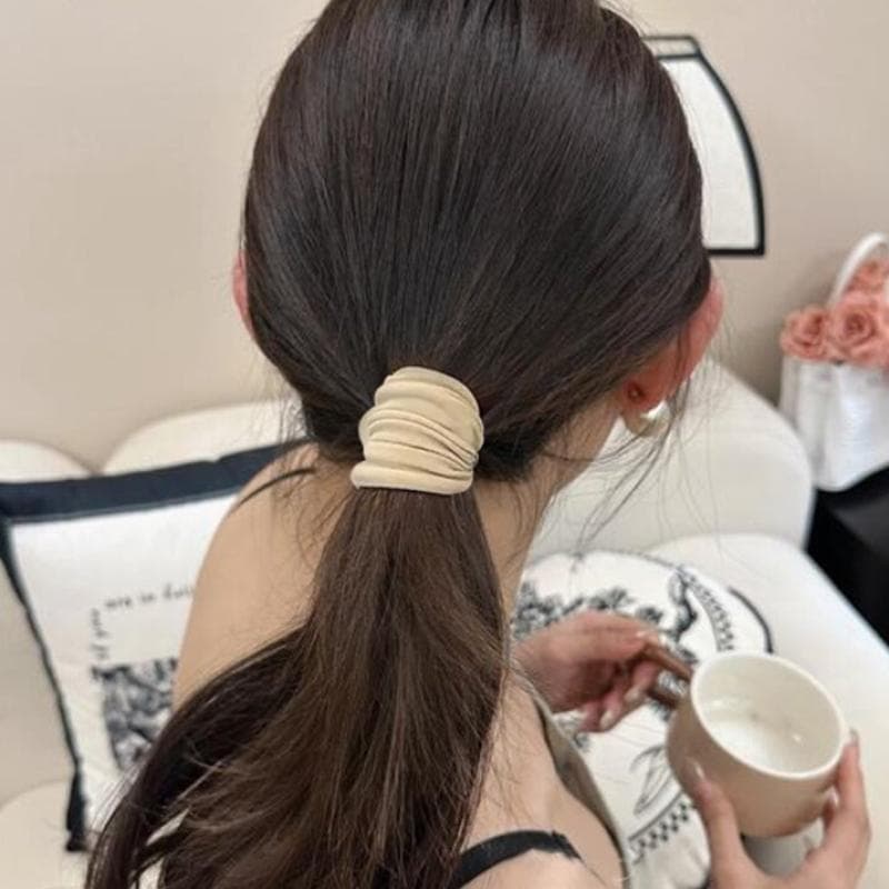 ヘアアクセサリー なめらか質感 ふんわりシュシュ
