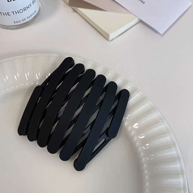 ヘアアクセサリー カチューシャ 伸縮自在多機能