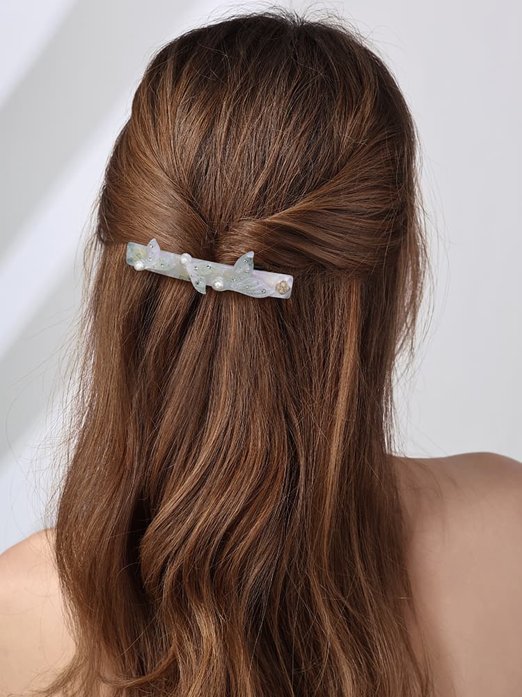 ヘアアクセサリー バレッタ 真珠の煌めき 透明感バレッタ