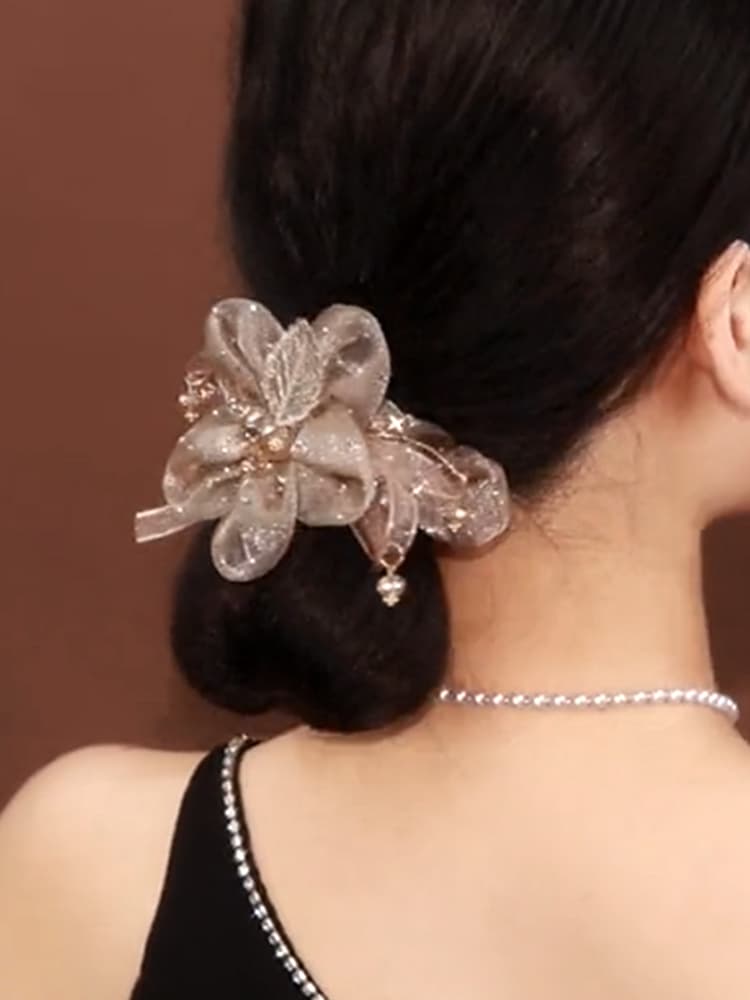 ヘアアクセサリー シュシュ 花びら輝きシュシュ