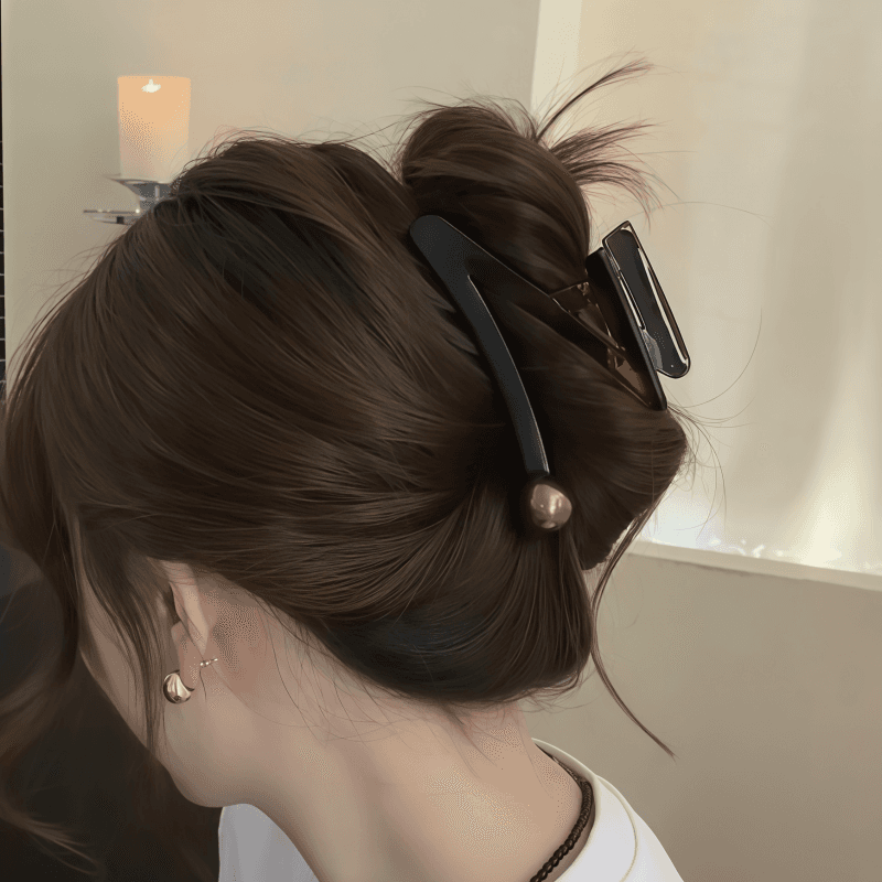 ヘアアクセサリー 真珠のアクセントバレッタ
