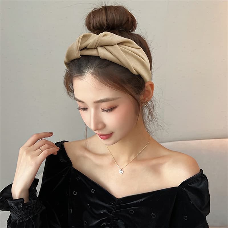 ヘアアクセサリー カチューシャ 優雅な結び目