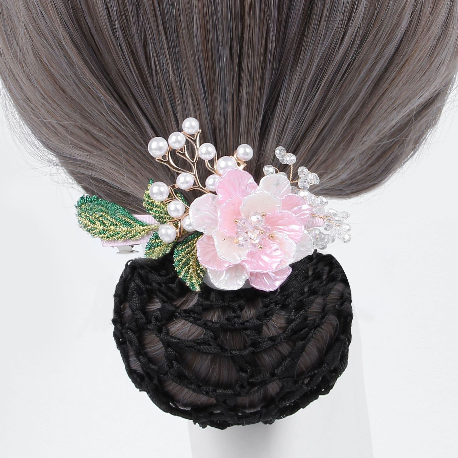 ヘアアクセサリー 華やか花飾り真珠付き編み込みバレッタ