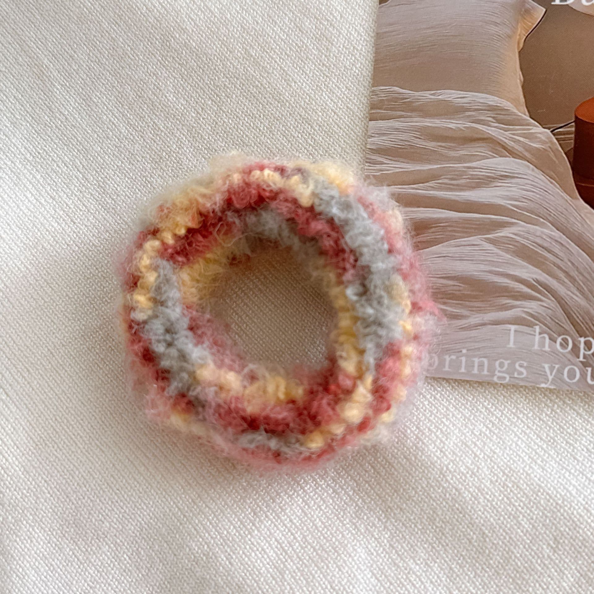 ヘアアクセサリー シュシュ もこもこ糸玉シュシュ