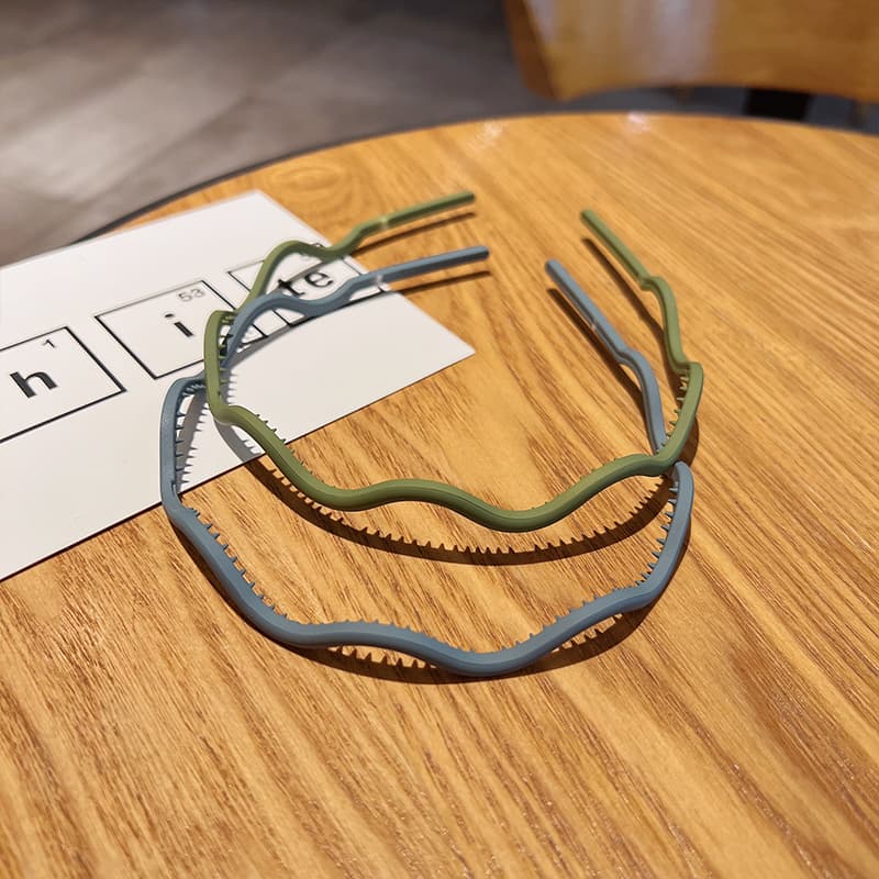 ヘアアクセサリー カチューシャ 波型デザイン