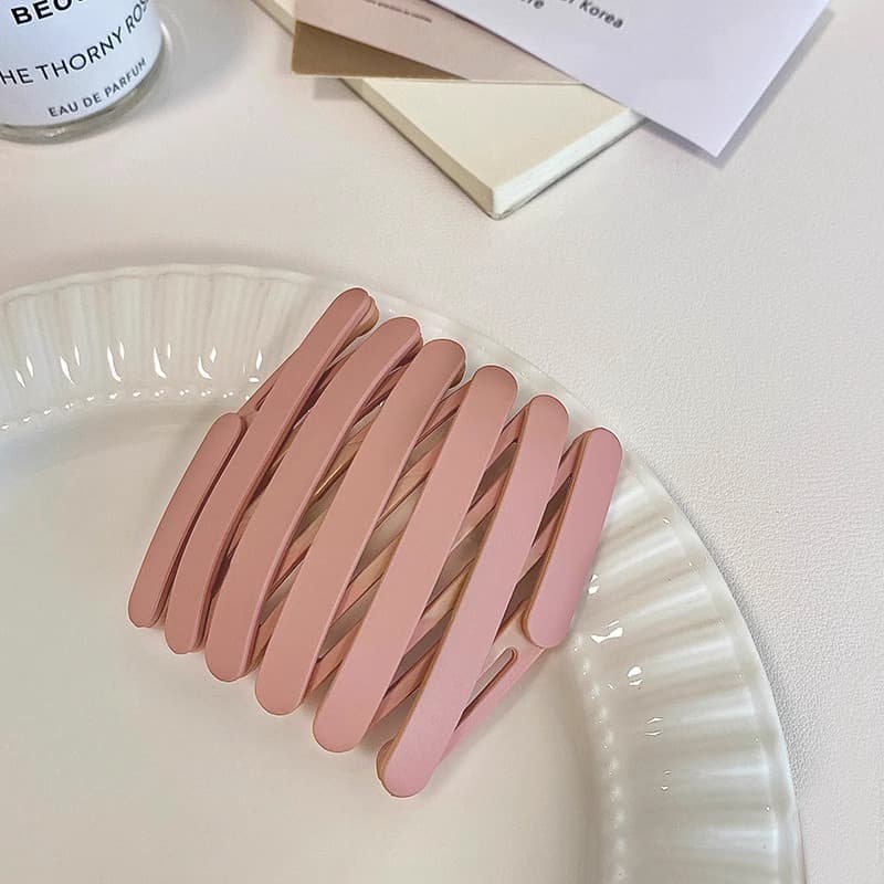 ヘアアクセサリー カチューシャ 伸縮自在多機能