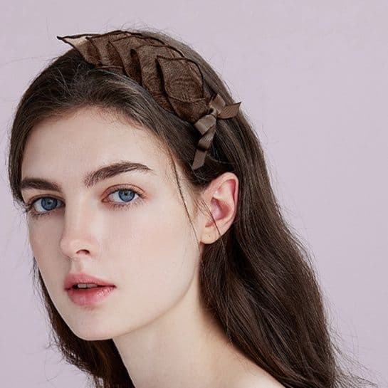 ヘアアクセサリー カチューシャ 編み込みリボン付き