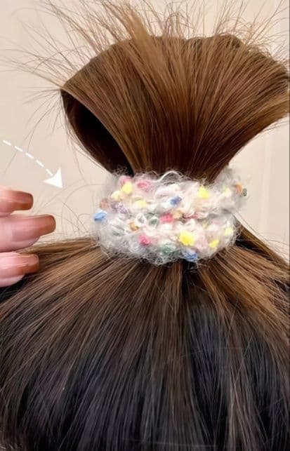 ヘアアクセサリー シュシュ ふわもこ毛糸の彩りシュシュ