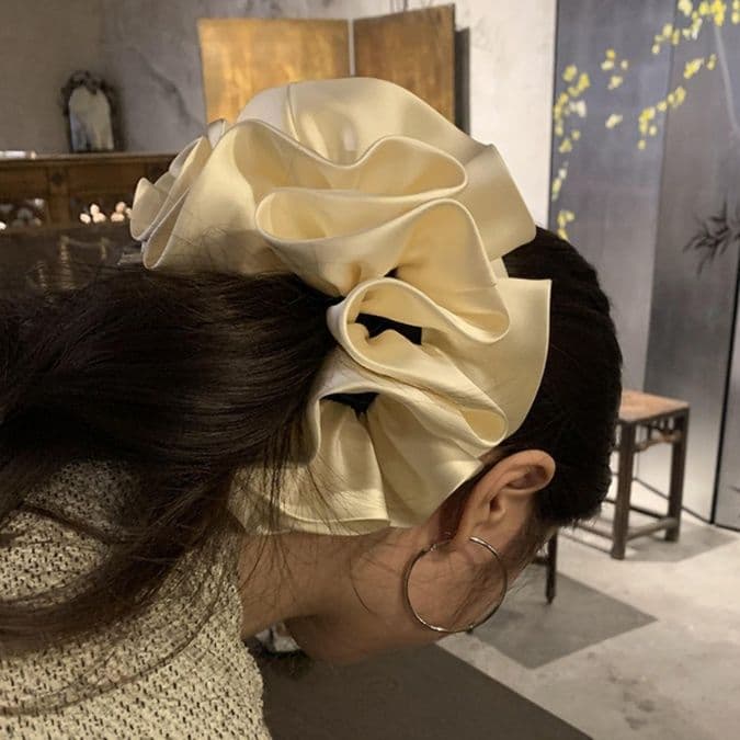 ヘアアクセサリー シュシュ ボリューミーフリル