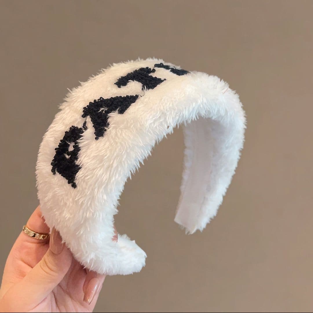 ヘアアクセサリー カチューシャ もこもこ文字入りカチューシャ