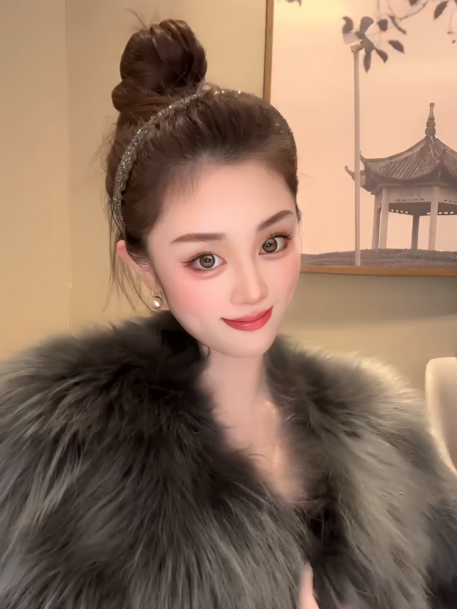 ヘアアクセサリー カチューシャ 輝きの結晶贅沢宝石風