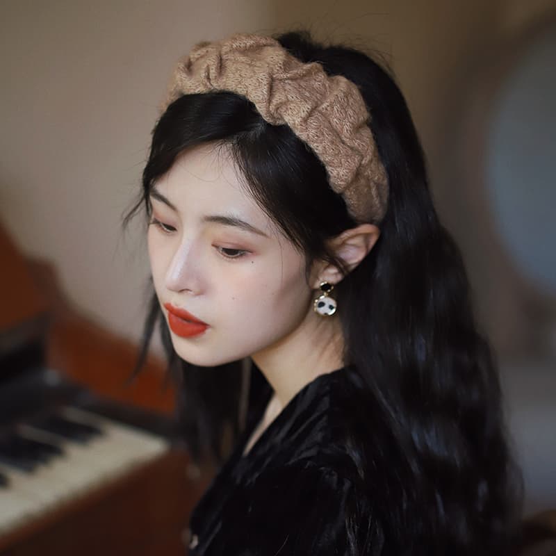 ヘアアクセサリー カチューシャ もこもこ編み込みカチューシャ