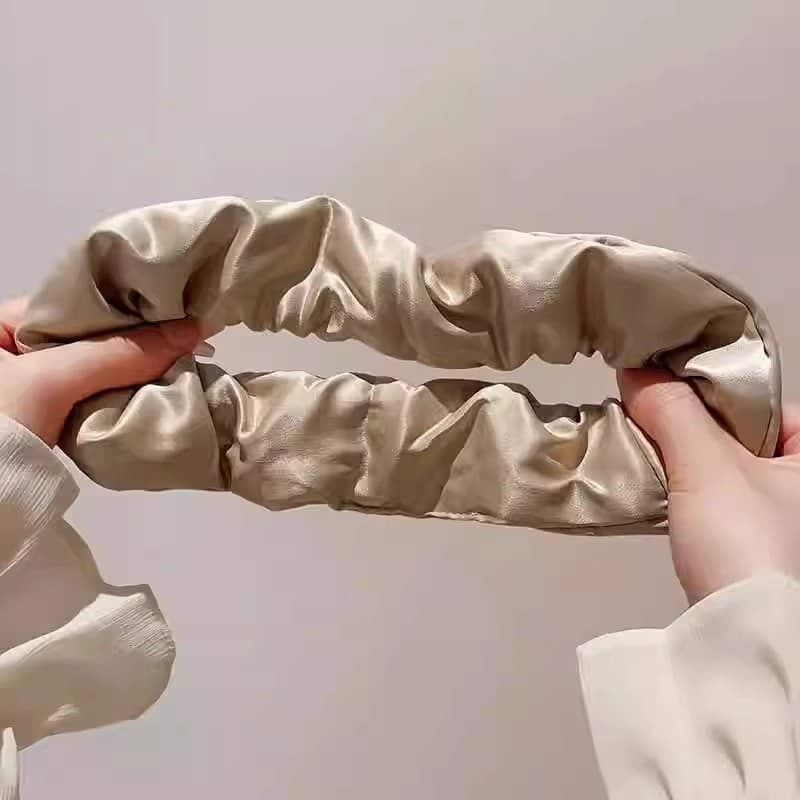 ヘアアクセサリー 艶やか光沢サテンシュシュ