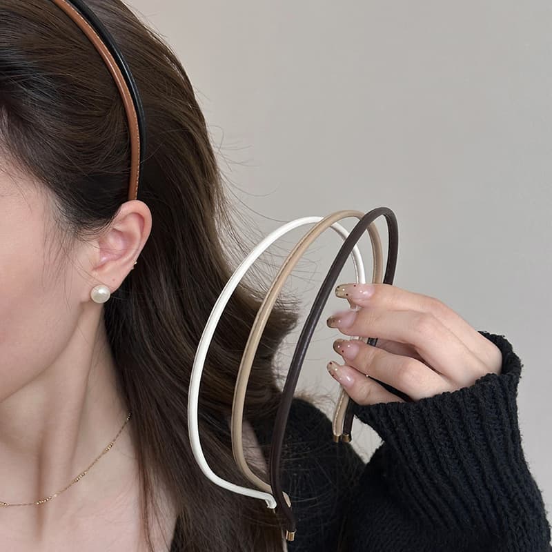 ヘアアクセサリー 細身スリムラインカチューシャ